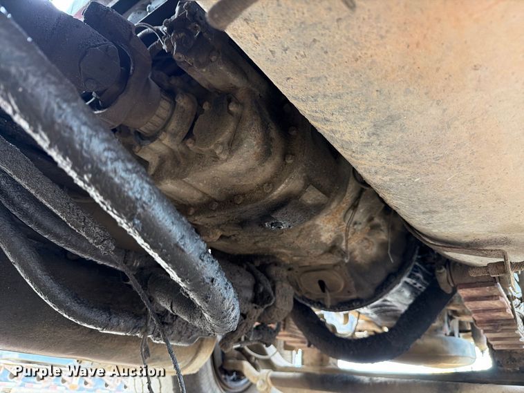 image for item FJ2029 2000 Volvo WG dump truck