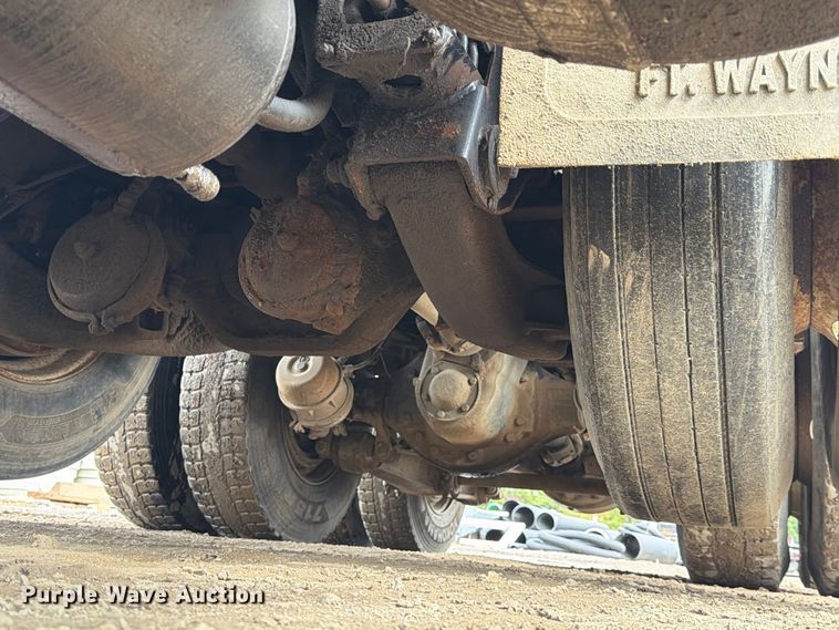 image for item FJ2029 2000 Volvo WG dump truck