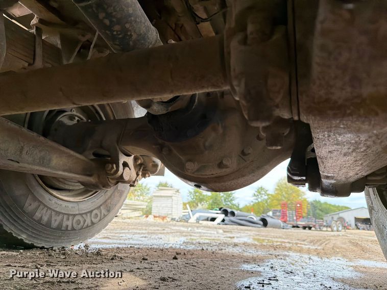image for item FJ2029 2000 Volvo WG dump truck