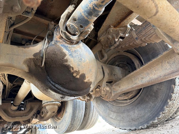image for item FJ2029 2000 Volvo WG dump truck
