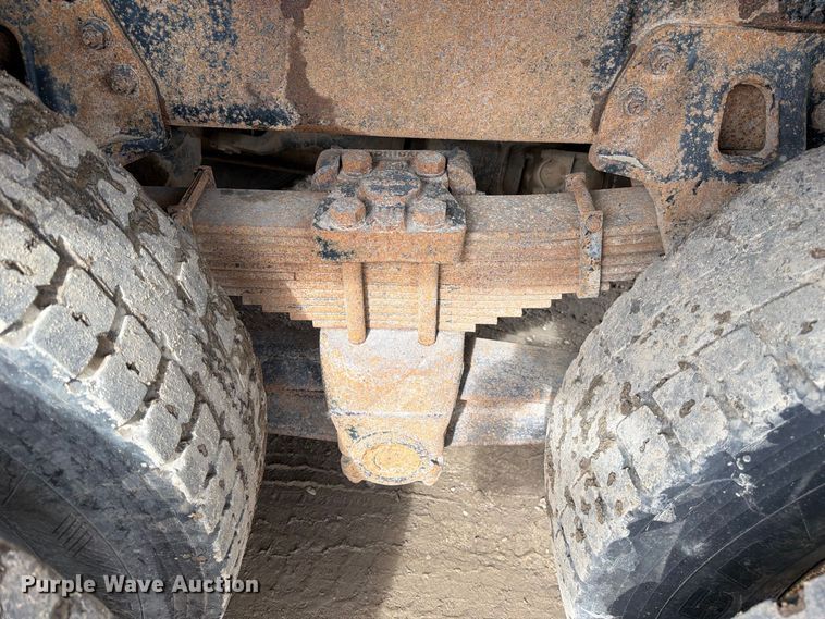 image for item FJ2029 2000 Volvo WG dump truck