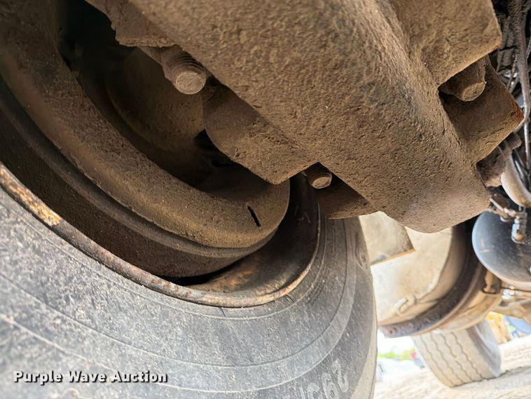 image for item FJ2029 2000 Volvo WG dump truck