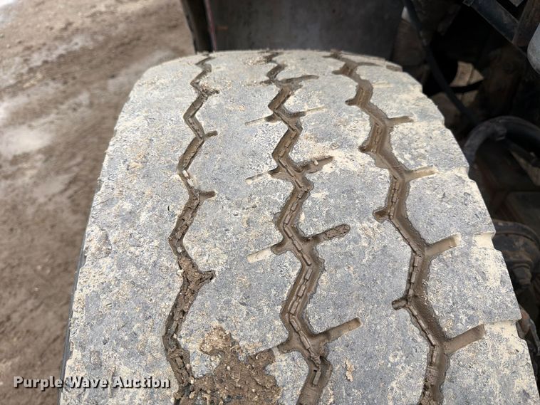 image for item FJ2029 2000 Volvo WG dump truck