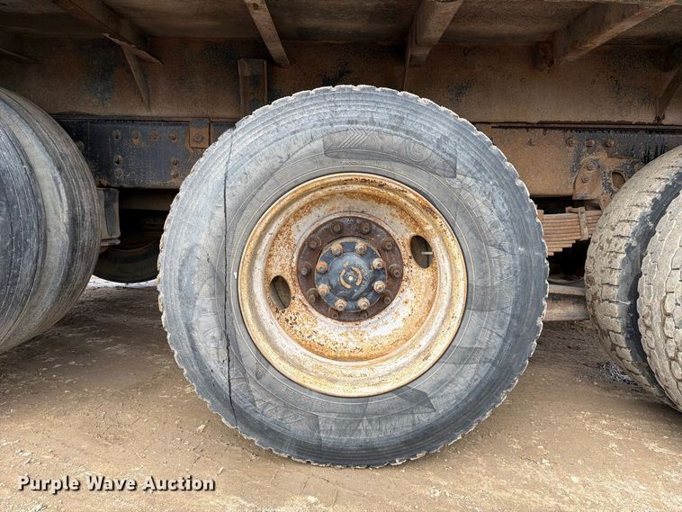 image for item FJ2029 2000 Volvo WG dump truck