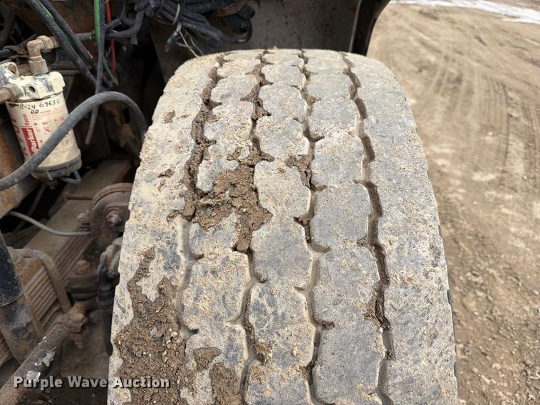 image for item FJ2029 2000 Volvo WG dump truck