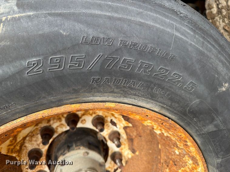image for item FJ2029 2000 Volvo WG dump truck