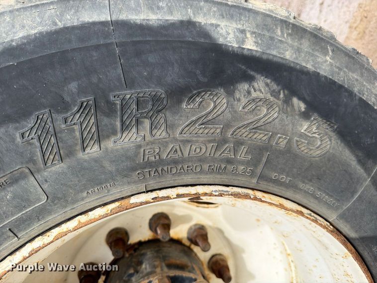 image for item FJ2029 2000 Volvo WG dump truck