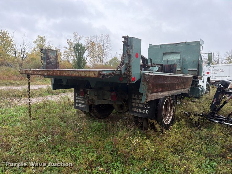 image for item FJ2051 1989 International 1754 dump flatbed truck