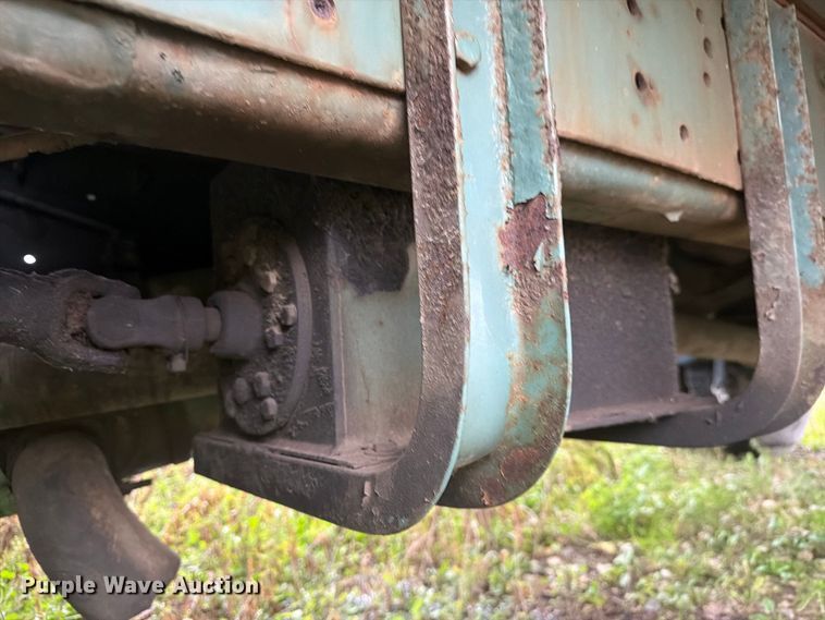 image for item FJ2051 1989 International 1754 dump flatbed truck