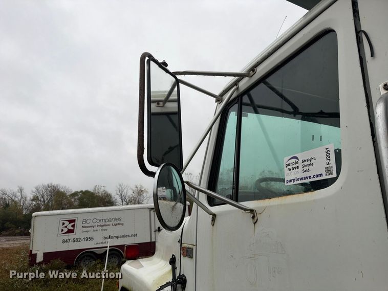 image for item FJ2051 1989 International 1754 dump flatbed truck