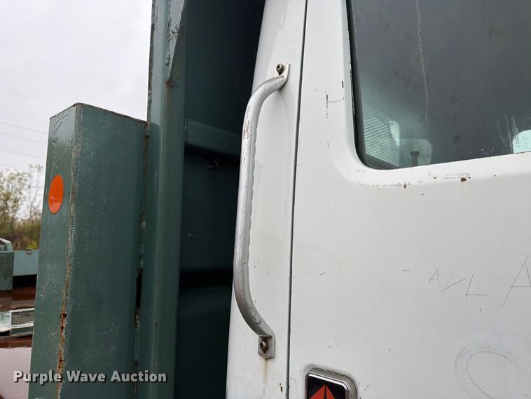 image for item FJ2051 1989 International 1754 dump flatbed truck