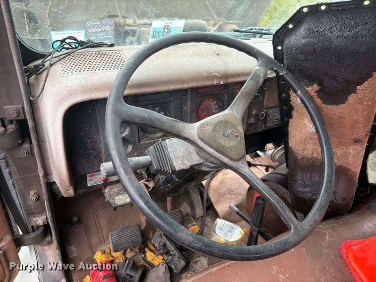 image for item FJ2051 1989 International 1754 dump flatbed truck