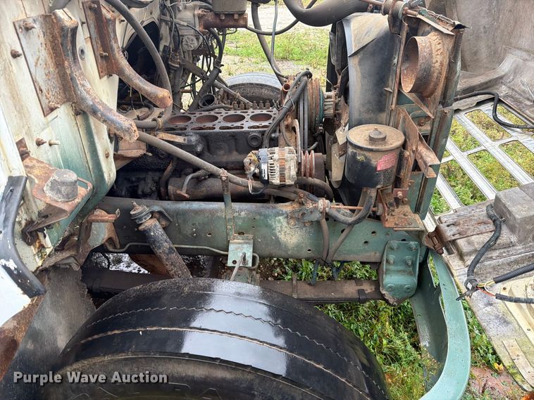 image for item FJ2051 1989 International 1754 dump flatbed truck