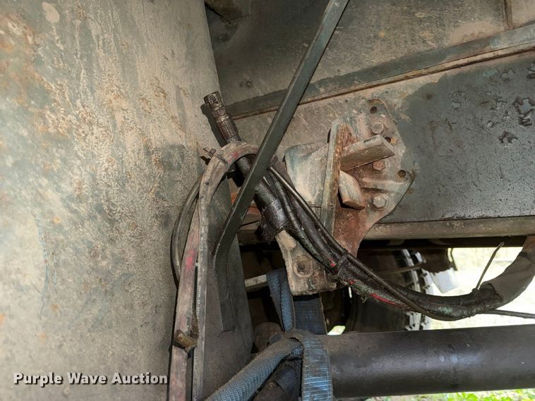 image for item FJ2051 1989 International 1754 dump flatbed truck