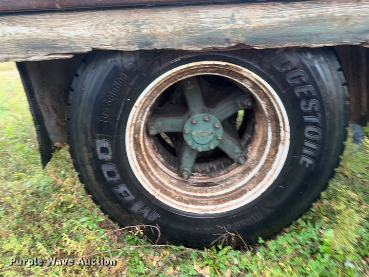image for item FJ2051 1989 International 1754 dump flatbed truck