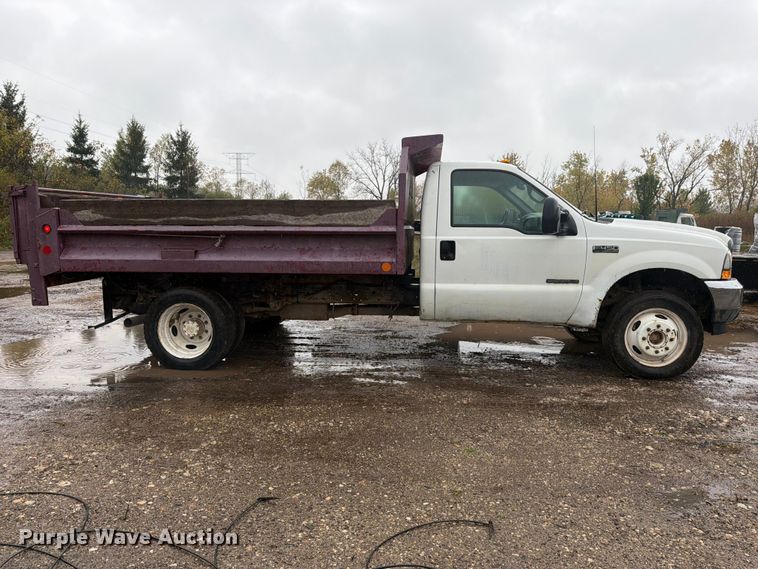 image for item FJ2052 2002 Ford F450 Super Duty dump truck