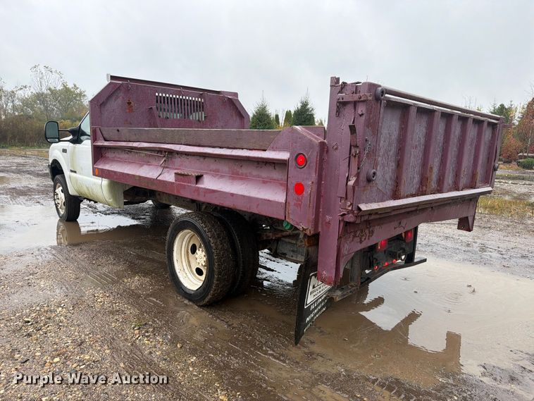 image for item FJ2052 2002 Ford F450 Super Duty dump truck