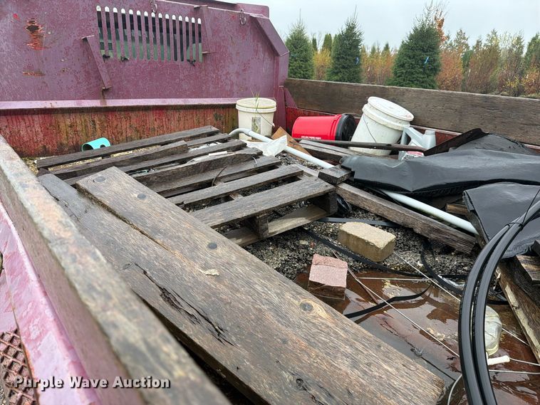 image for item FJ2052 2002 Ford F450 Super Duty dump truck
