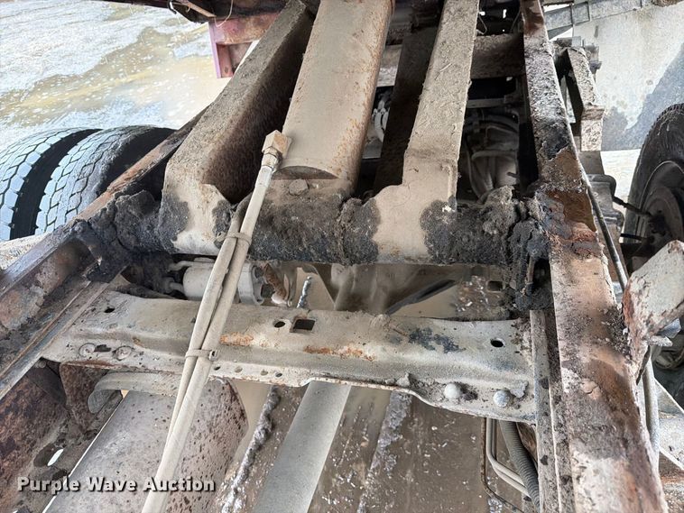 image for item FJ2052 2002 Ford F450 Super Duty dump truck