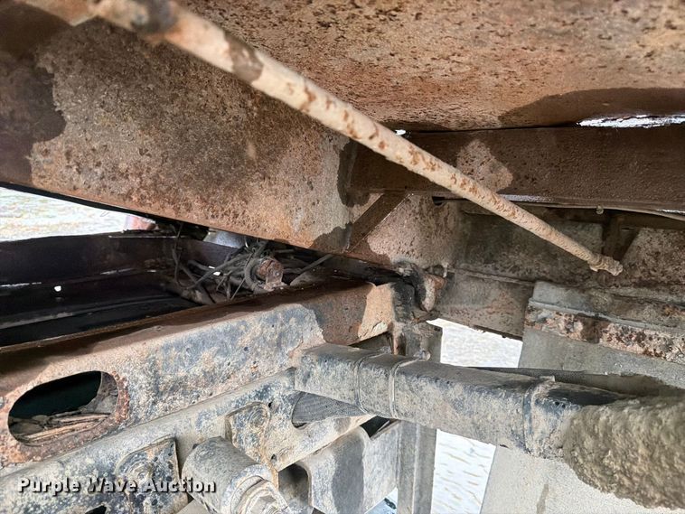 image for item FJ2052 2002 Ford F450 Super Duty dump truck