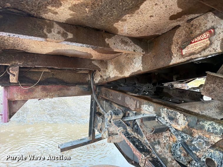 image for item FJ2052 2002 Ford F450 Super Duty dump truck