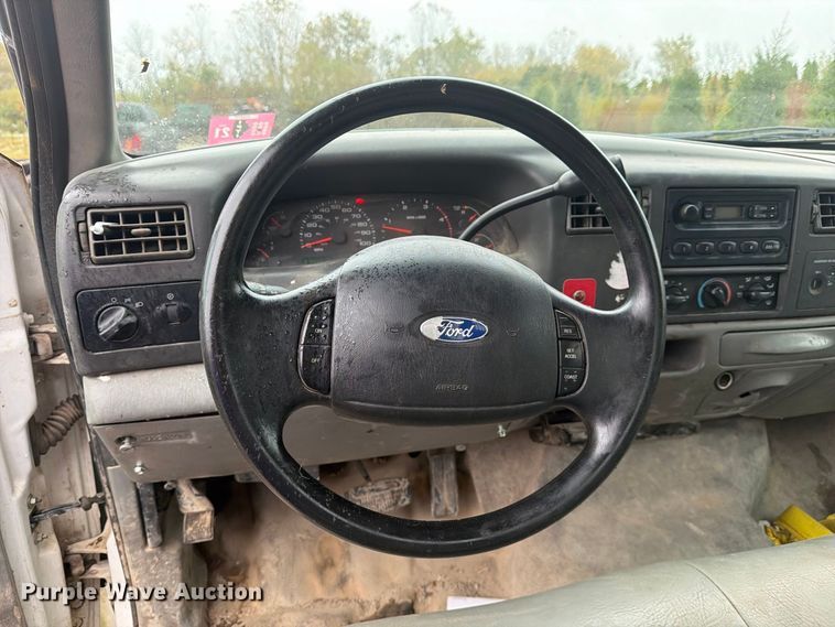 image for item FJ2052 2002 Ford F450 Super Duty dump truck