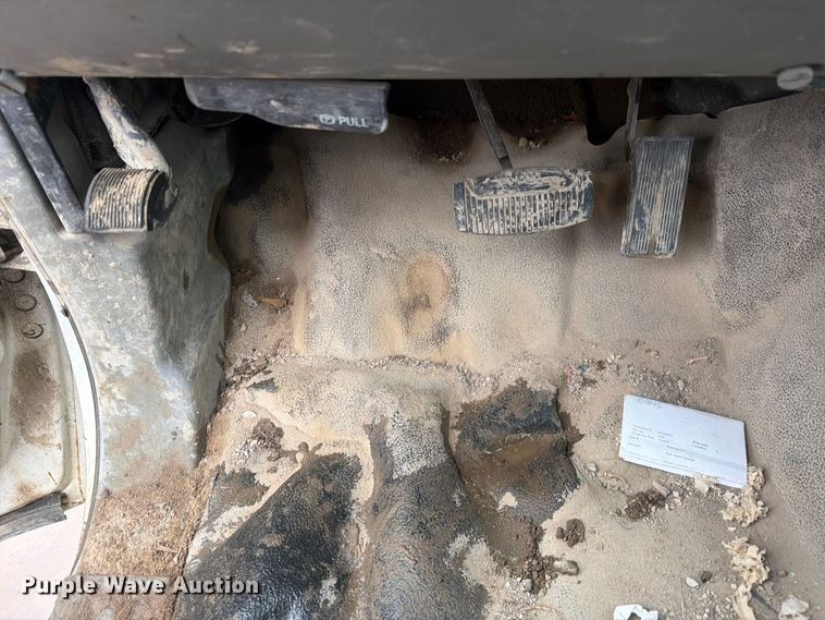 image for item FJ2052 2002 Ford F450 Super Duty dump truck
