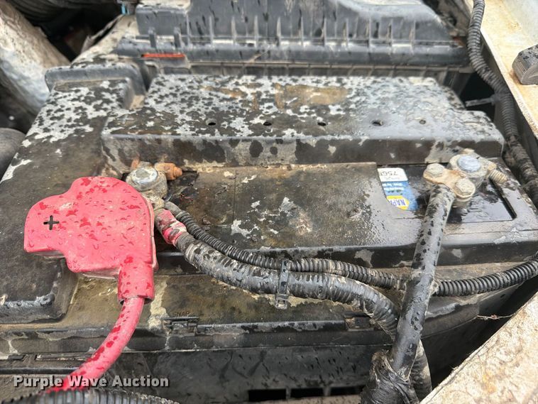 image for item FJ2052 2002 Ford F450 Super Duty dump truck