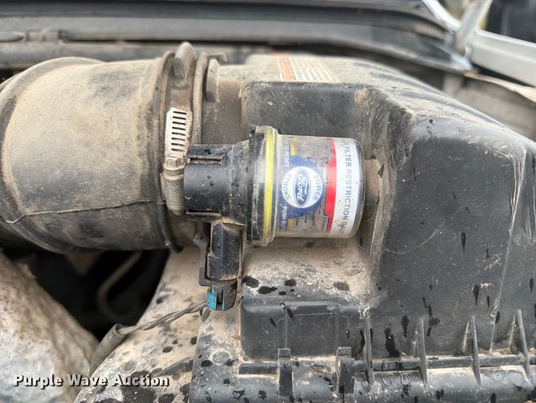 image for item FJ2052 2002 Ford F450 Super Duty dump truck