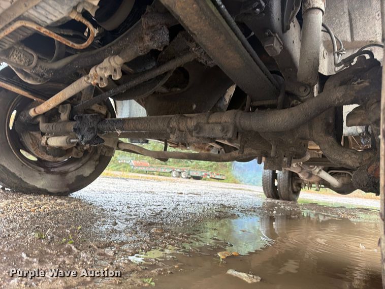 image for item FJ2052 2002 Ford F450 Super Duty dump truck