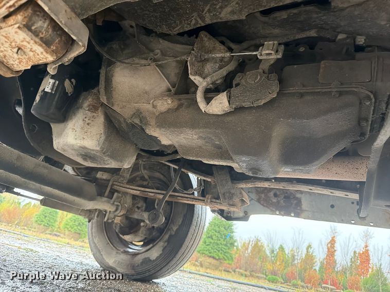 image for item FJ2052 2002 Ford F450 Super Duty dump truck