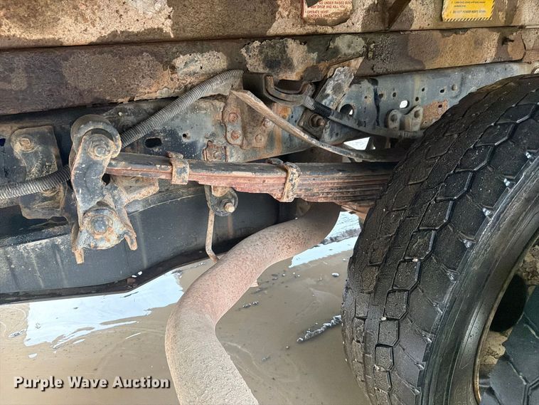 image for item FJ2052 2002 Ford F450 Super Duty dump truck
