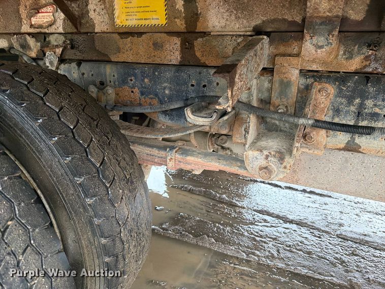 image for item FJ2052 2002 Ford F450 Super Duty dump truck