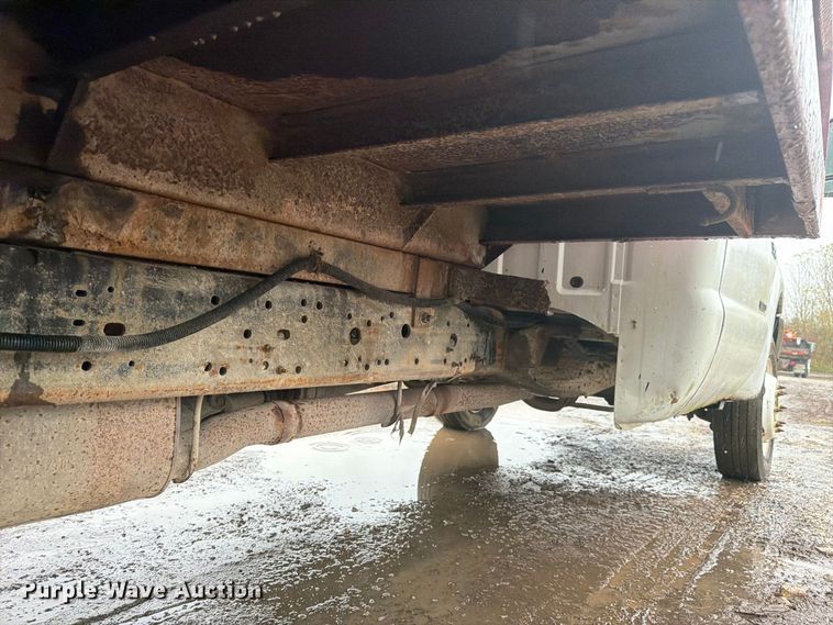 image for item FJ2052 2002 Ford F450 Super Duty dump truck