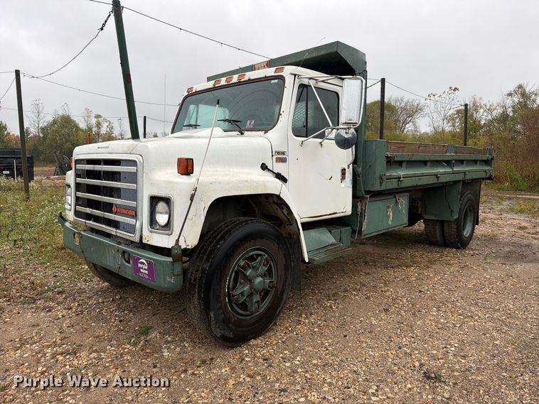 image for item FJ2054 1988 International 1754 dump truck