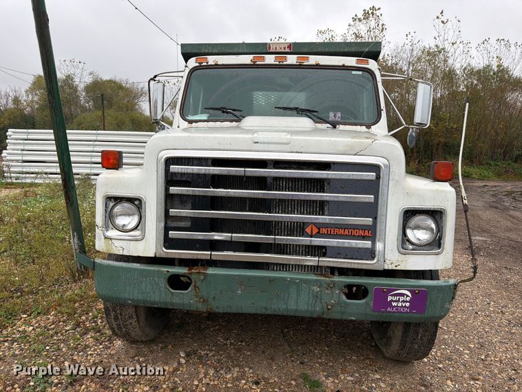 image for item FJ2054 1988 International 1754 dump truck