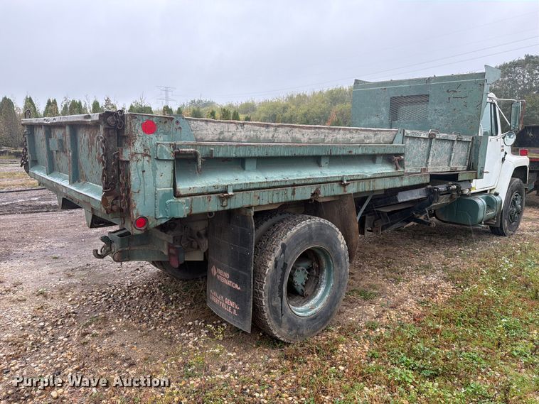 image for item FJ2054 1988 International 1754 dump truck