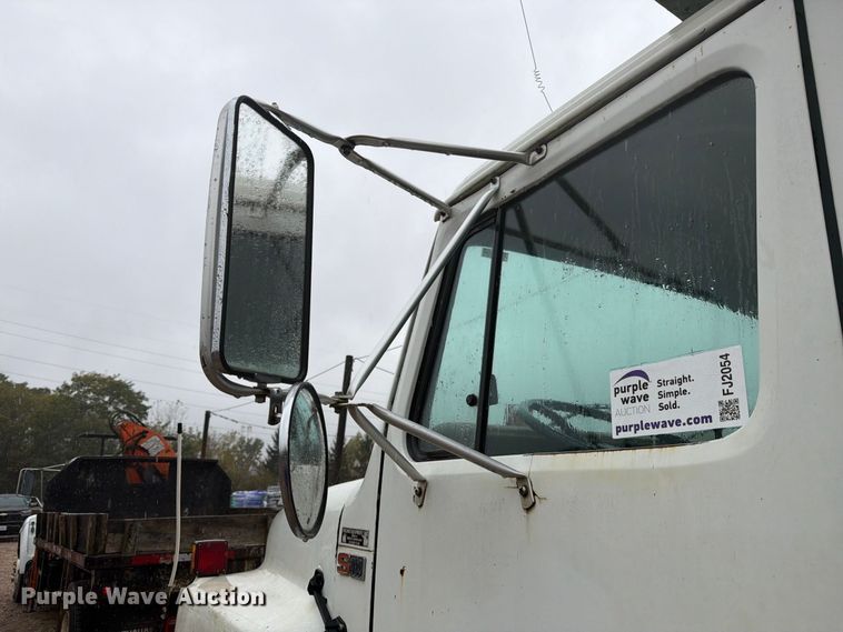 image for item FJ2054 1988 International 1754 dump truck