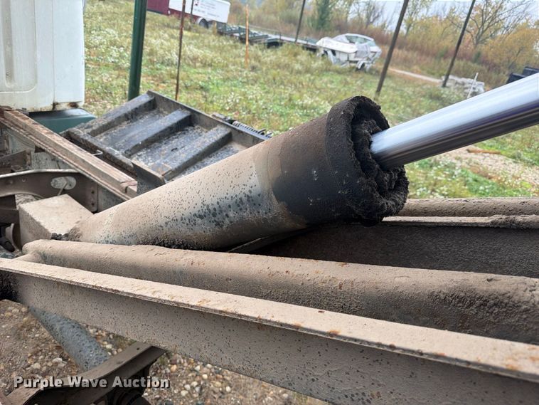image for item FJ2054 1988 International 1754 dump truck