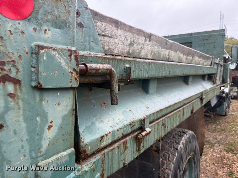 image for item FJ2054 1988 International 1754 dump truck
