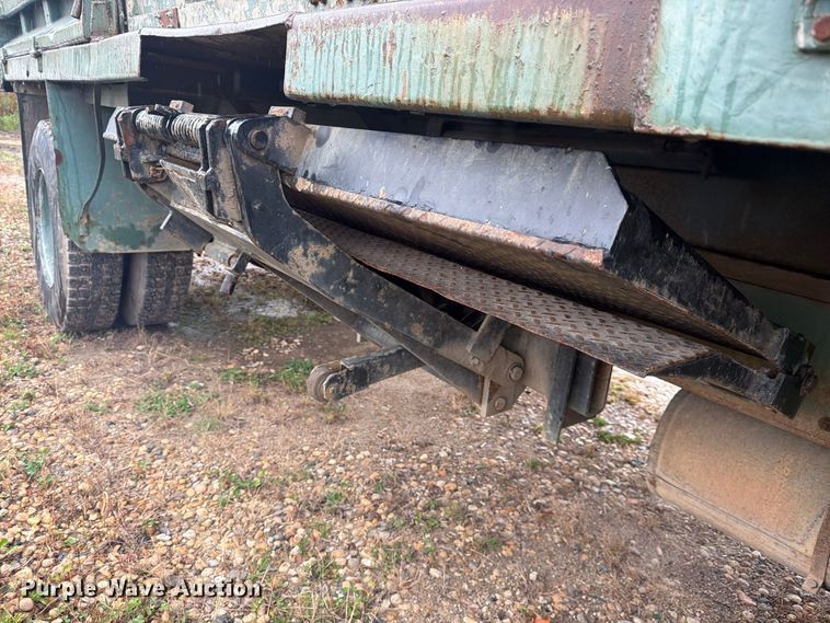 image for item FJ2054 1988 International 1754 dump truck