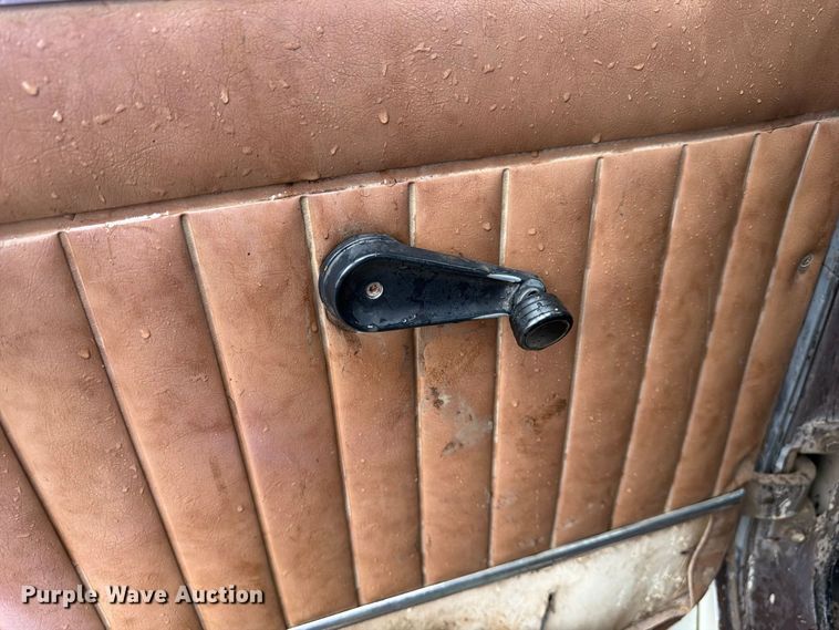 image for item FJ2054 1988 International 1754 dump truck