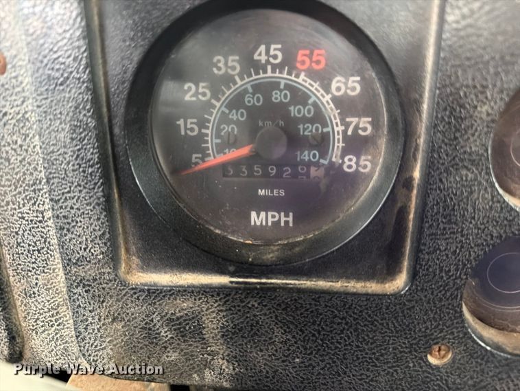 image for item FJ2054 1988 International 1754 dump truck