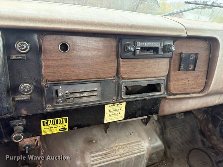 image for item FJ2054 1988 International 1754 dump truck