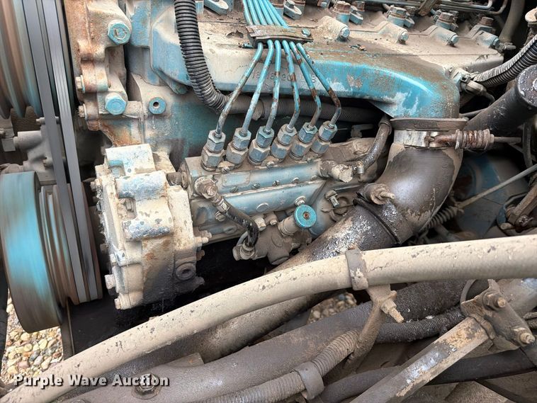 image for item FJ2054 1988 International 1754 dump truck