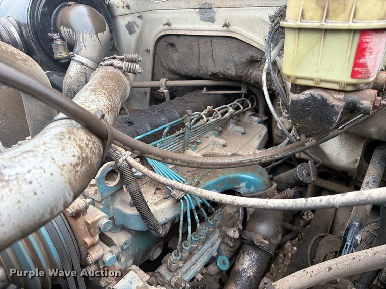image for item FJ2054 1988 International 1754 dump truck