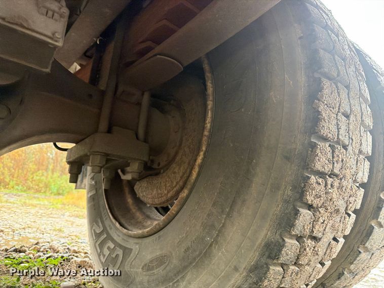 image for item FJ2054 1988 International 1754 dump truck