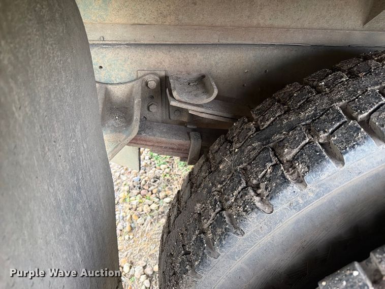 image for item FJ2054 1988 International 1754 dump truck