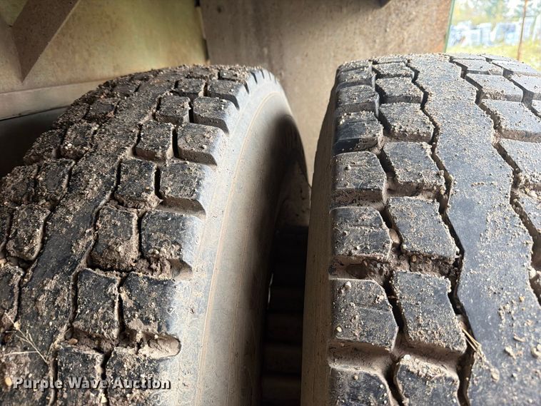 image for item FJ2054 1988 International 1754 dump truck
