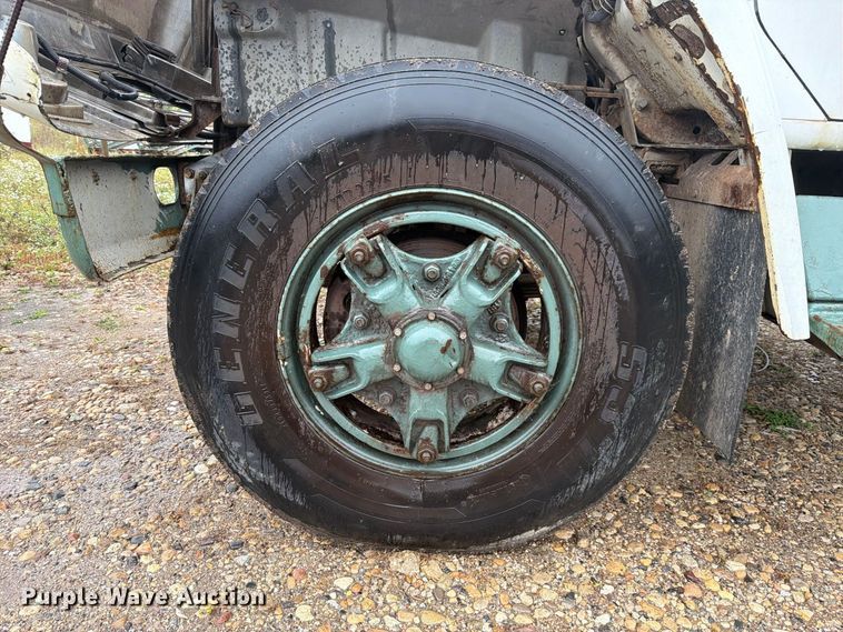 image for item FJ2054 1988 International 1754 dump truck